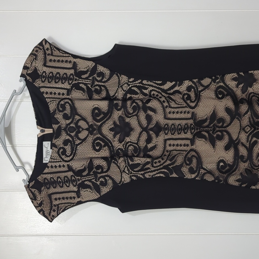 Like New Maggy London Gorgeous Black Lace Dress - Picture 2 of 10